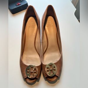 Tory Burch Beige Wedge Heel SIZE 12 (American)